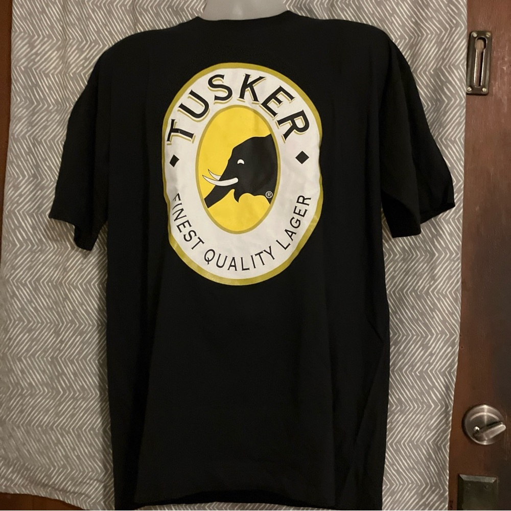 Tusker Quality Lager Kenya Brewery Elephant T-Shirt Size XL